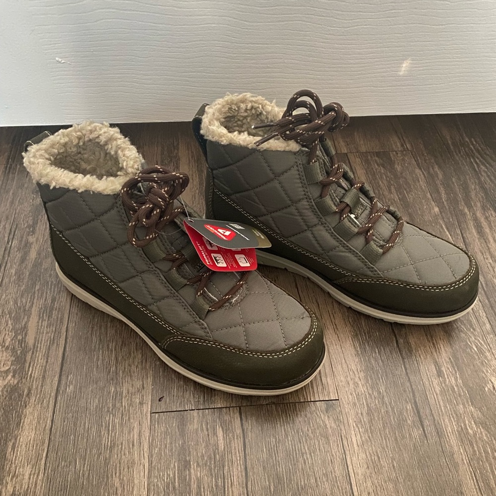 NEW SOREL Styled L.L. Bean Primaloft Snow/Rain Boots with fur lining, 7.5